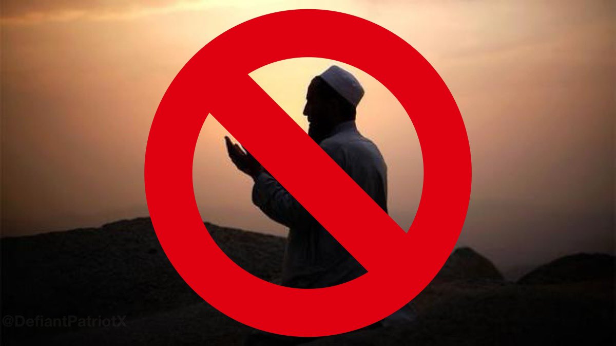 ISLAM DOESN’T BELONG IN AMERICA. 
ISLAM DOESN’T BELONG IN AMERICA. 
ISLAM DOESN’T BELONG IN AMERICA. 
ISLAM DOESN’T BELONG IN AMERICA.