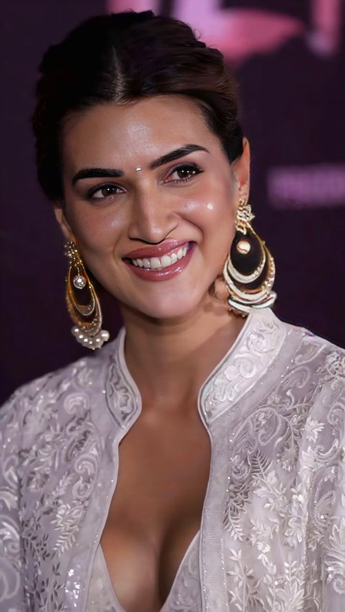 Glamss World tweet media