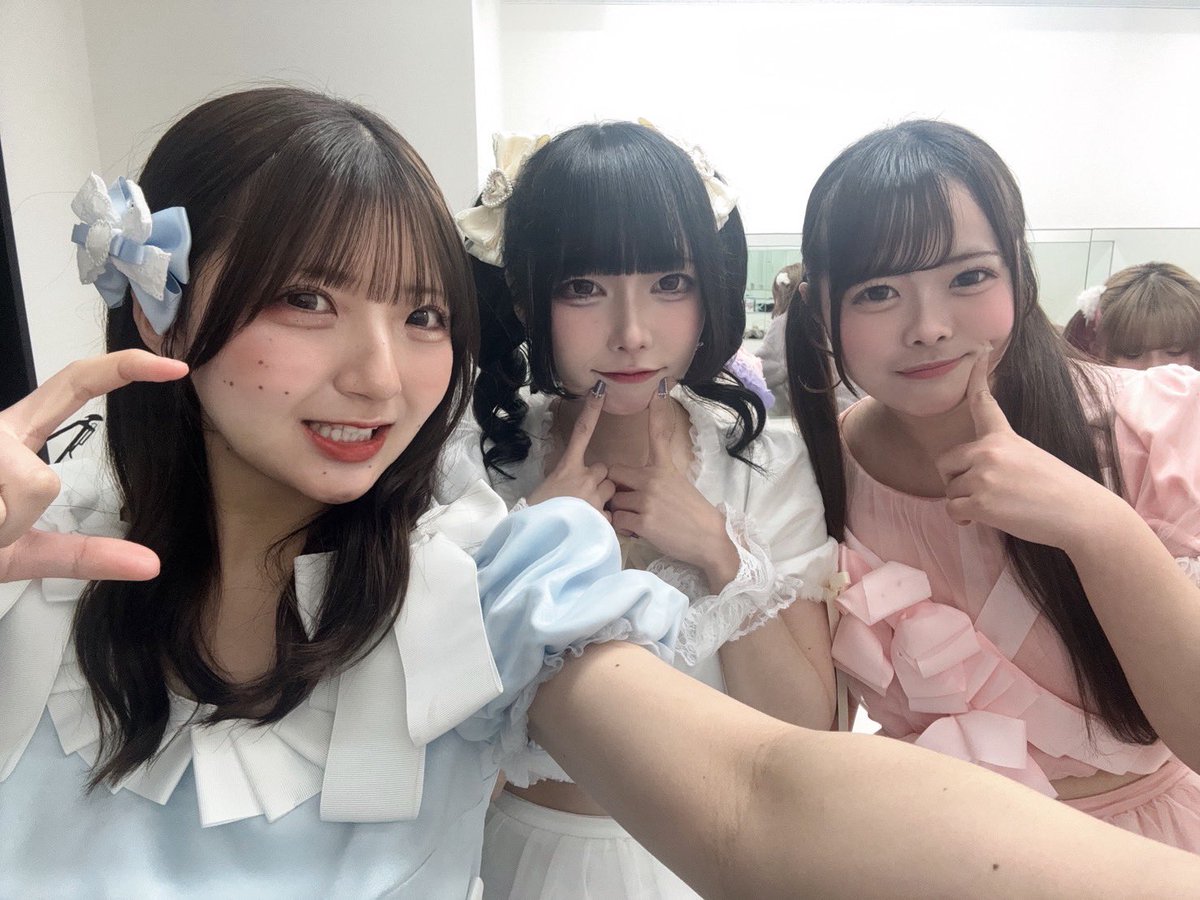 STAMPeeeeeDe's tweet photo. 『 ◤ICOLONY IDOL LIVE 112◢ 』
ありがとうございました❣️

次のライブはこちら👇

3/15（日）
『ZEST SUPER LIVE』※夜公演
📍 秋葉原ZEST
⏰ 開場 16:35 / 開演 16:50
🎙️ 20:05-20:25
📷 20:35-21:25
💰 予約 2,500円 (＋1D) / 当日＋500円
🎁コメントチェキ券1枚
🎫 https://t.co/1kvt080RKk https://t.co/4nDqyT7pWm
