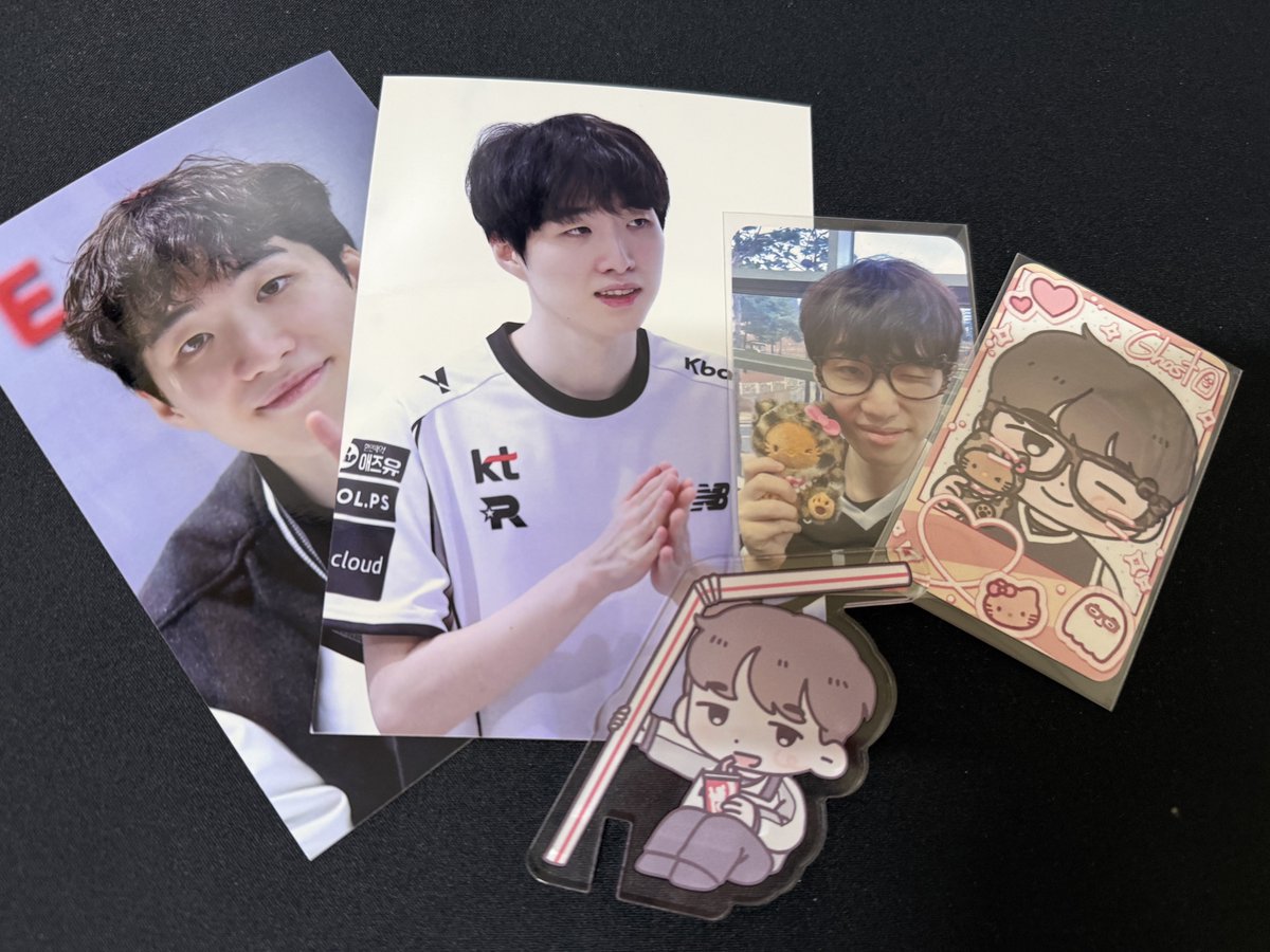 깜자^w^ tweet media