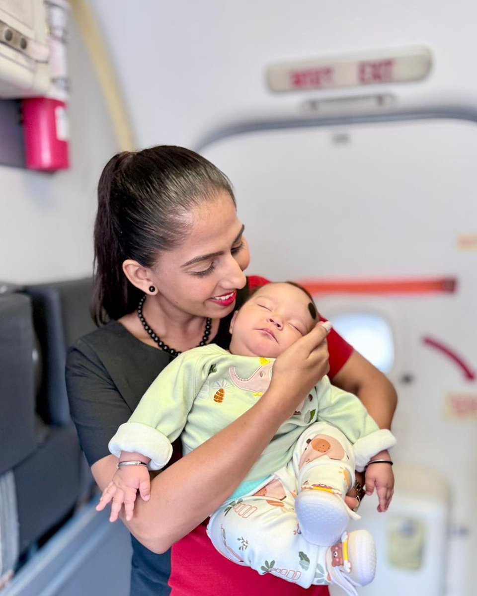 flyspicejet's tweet image. Your journey should begin with a welcome that feels like a warm hug, and we take that job very seriously! ❤️

#flyspicejet #spicejet #Aviation #addspicetoyourtravel 

(1/4)