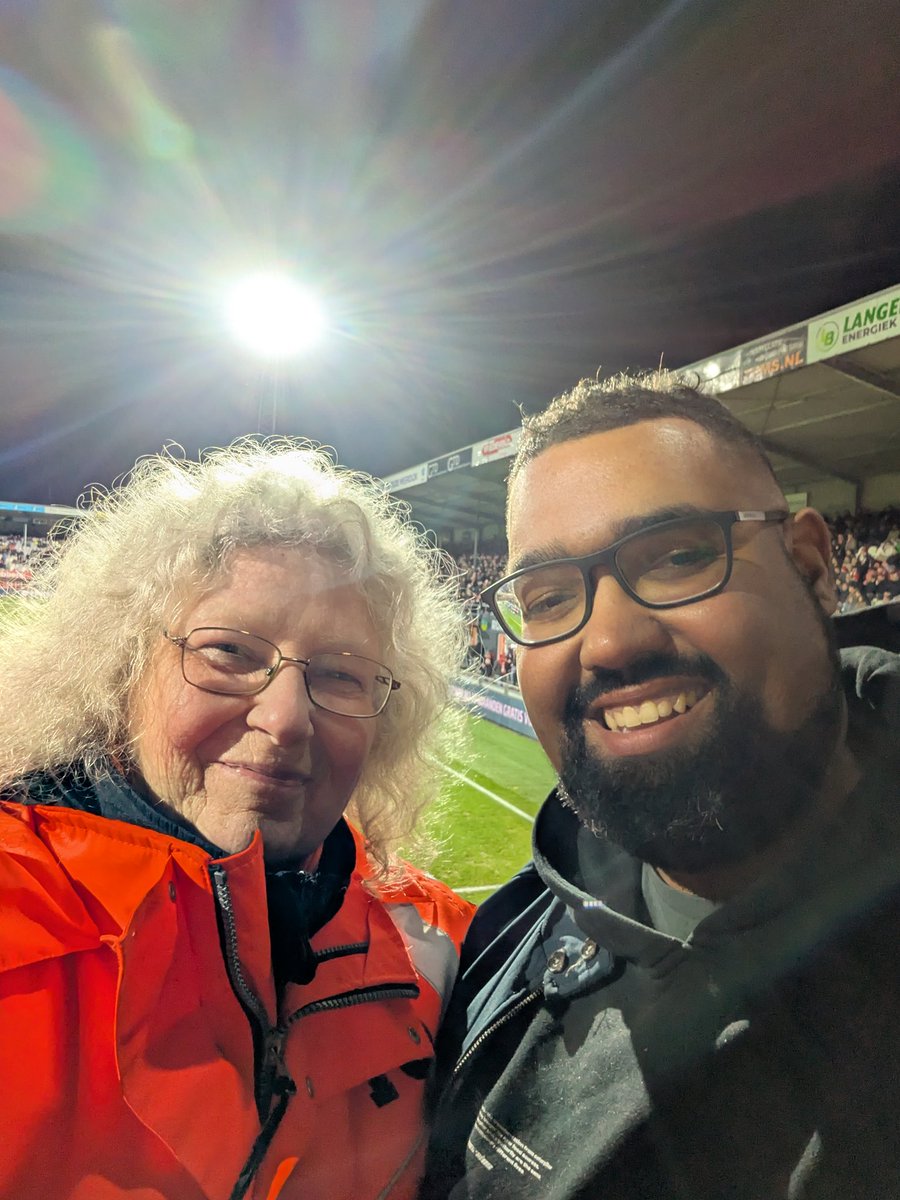 RinaExel's tweet photo. Gisteren onze vriend van de andere familie op bezoek gehad bij #EMMAdo
@graytjefcu Fijn om je weer ff te zien en te spreken.
Tot een volgende keerโค๏ธ๐ค๐๐ปxx https://t.co/J0VfOWmoni