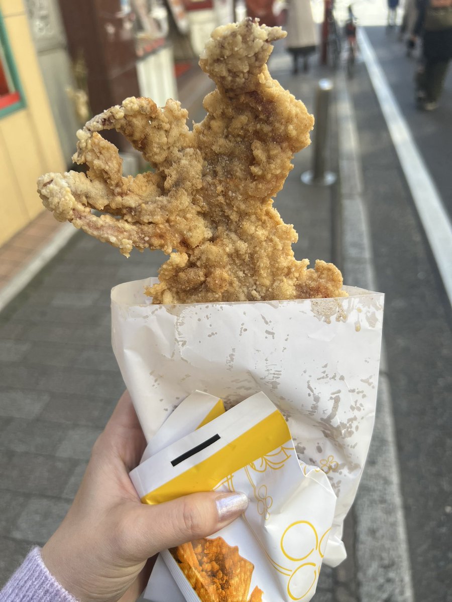 dorisan_fukami's tweet image. お友達と中華街🙌
楽しかったし美味しかったし！
2人で占いにも行ってきたよん！
うん、何占う？に今楽しいのでこのまま楽しく過ごせますかね？👀
に、すごいわ！ってことで🤣アドバイスは６２歳にメンタルやられるけどそのほかは楽しく過ごせるらしい🙌よかったわ
#KLON