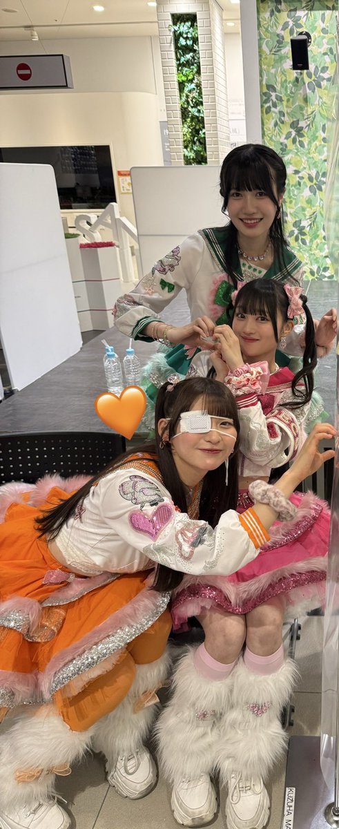 __skr56's tweet photo. 久しぶりにひなのちゃんとお話しできて幸せ😸✨

3/7「デコ！」リリイベ@くずはモール https://t.co/aGOkKz4bEo