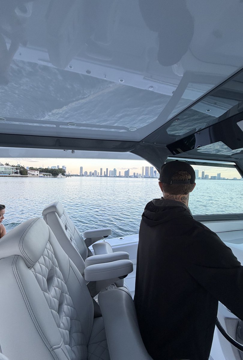 Ponzi Trader tweet media