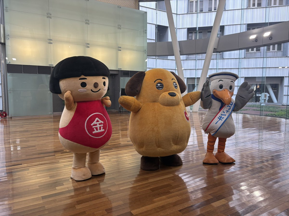 fukaiuminite's tweet photo. 先週はパンフェス行ったりなど🍞
このベーグルはゴマ、バナナ、クリームチーズ、ピーナッツともりだくさん😳 https://t.co/KjYzchkPXv