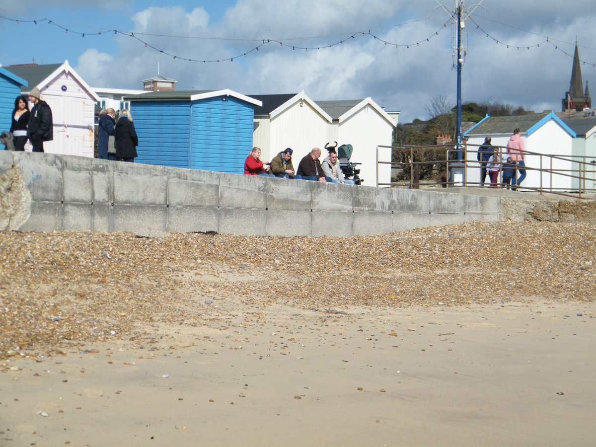 window cleaner and Artist tweet media