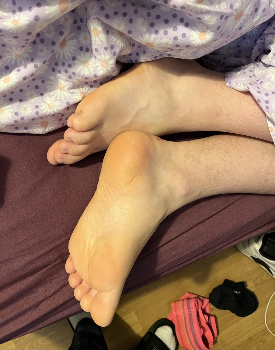 youngtwink2000's tweet photo. @FeetSoxSneax https://t.co/IDTaluli5o