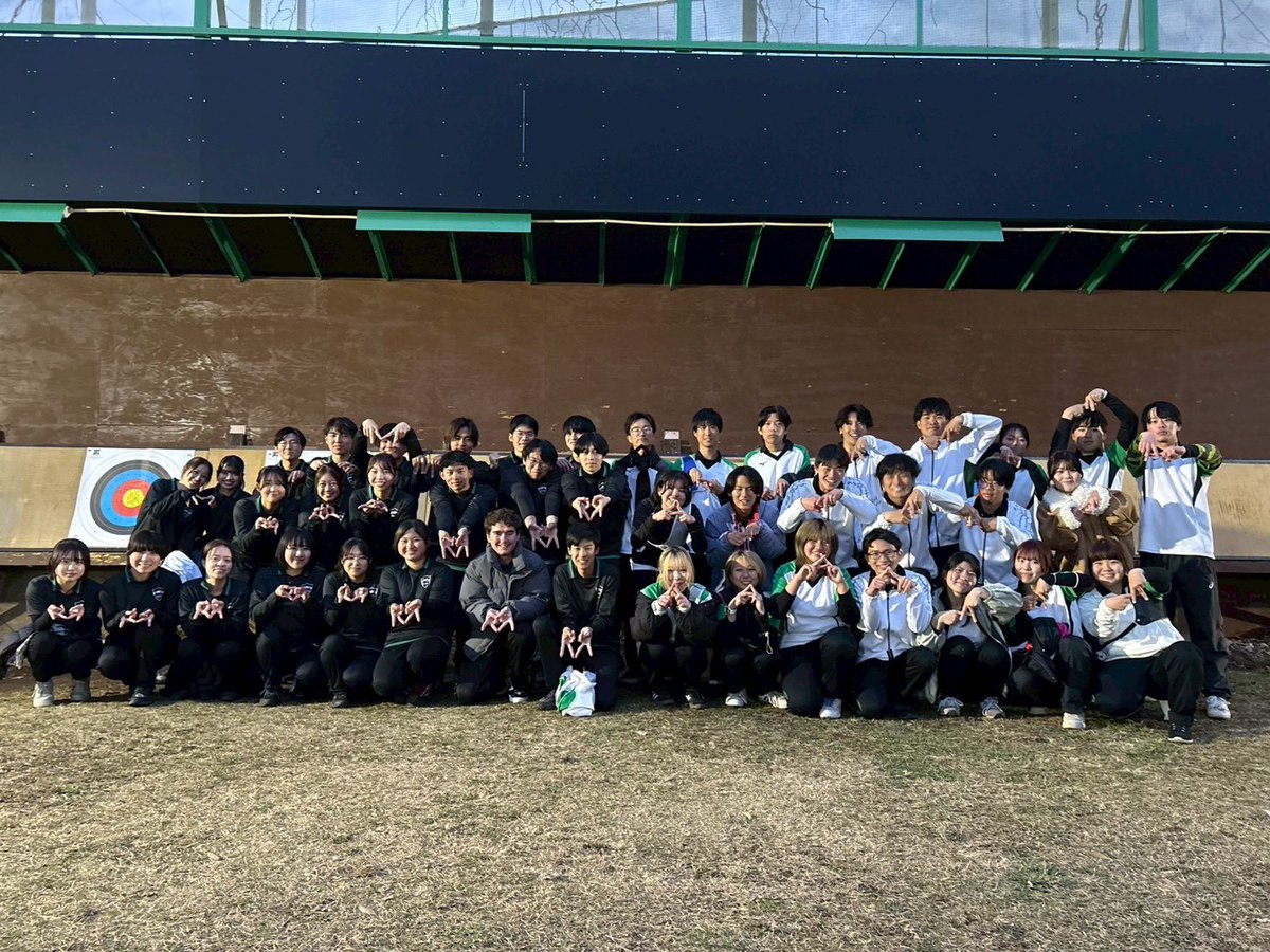 634Archery's tweet photo. 【3/10 練習試合】
朝霞グラウンドにて、青山学院大学さんとSH形式の試合を行いました

結果として男女共に敗北という形になってしまいましたが、部員それぞれが自身の課題を見つけられ、リーグ戦に向けて良い経験になった試合でした！

青山学院大学の皆さん、ありがとうございました！ https://t.co/3cO14do2xN