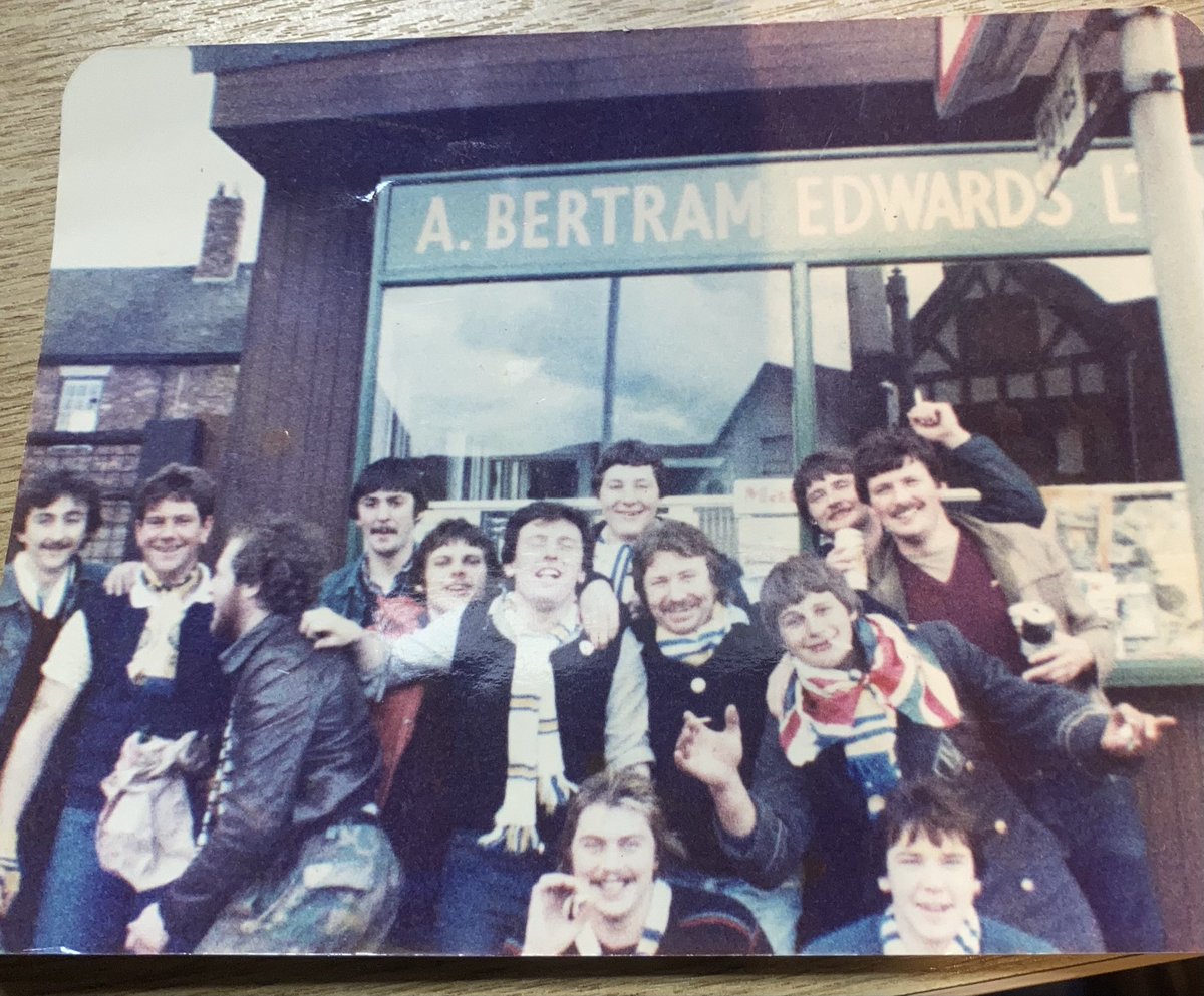 DavidEkin5's tweet photo. @WindyLUcards Went to the first game,terrible 0-0 . But had a great weekend, load of us went down in a van . Played football in Shrewsburys car park against the old bill before the game. https://t.co/sSZApTEziE