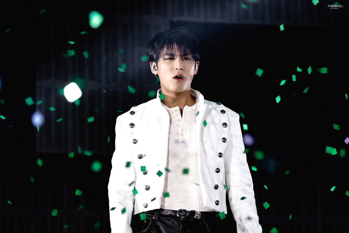 𝐏𝐡𝐚𝐧𝐭𝐨𝐦 𝟒𝟎𝟔 tweet media