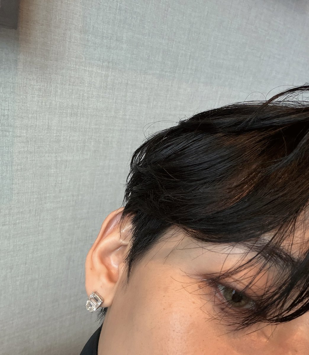 CONANMAI4's tweet photo. ไว้เจอกันนะเจ้าแบม ถ้ามีภาคกลางแล้วก็อยากให้มีอีสานบ้างนะลูก ส่งกำลังใจทางออนไลน์นะครับงานนี้แม่ไม่ได้ไป 🐍💚
#bambam 
#กระทิงแดงXแบมแบมปลุกพลังใจ https://t.co/GVhWr7yWMv