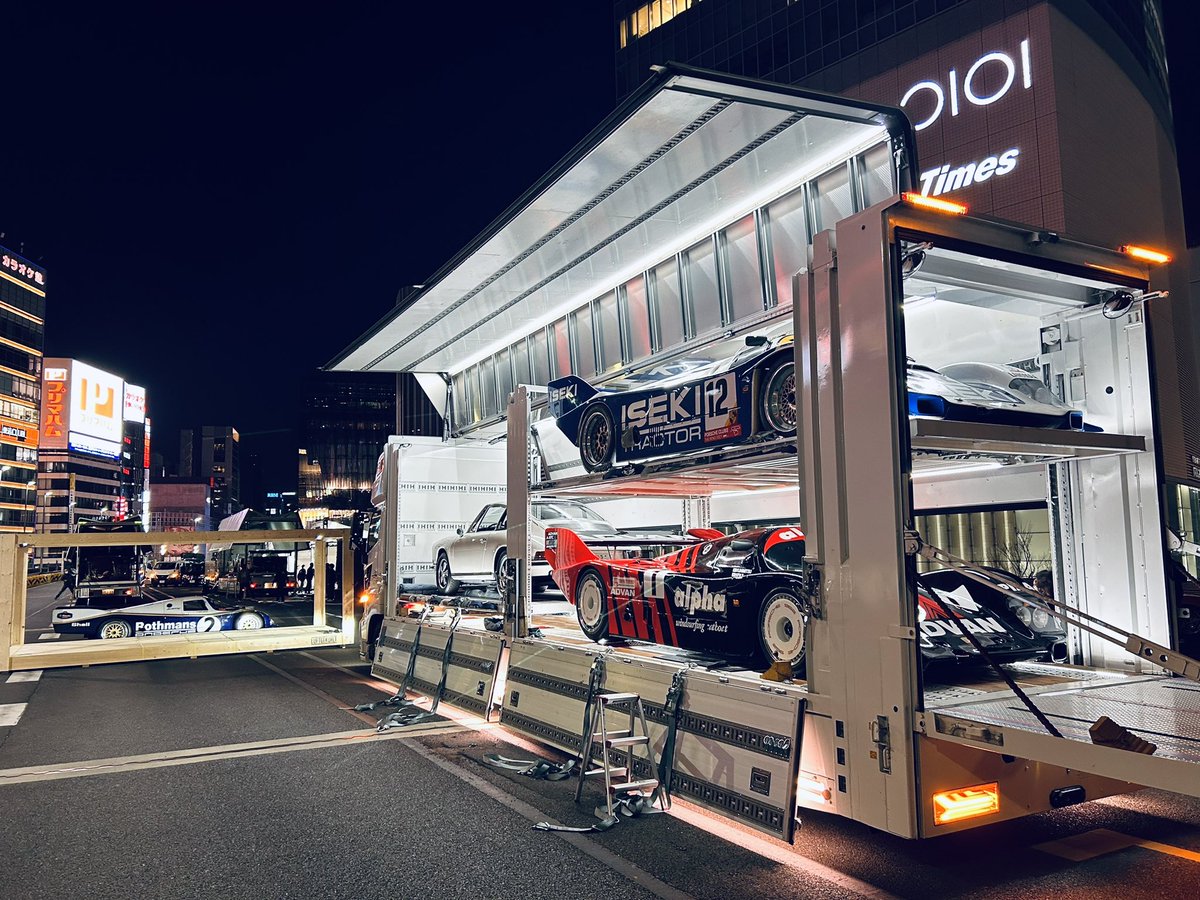 どこ見渡しても博物館級。
この景色を見ながら歩けた奇跡的な体験。
最高なイベントだった。
最後に気付いたことは「ポルシェはケツ」

#LUFTTOKYO
#PORSCHE