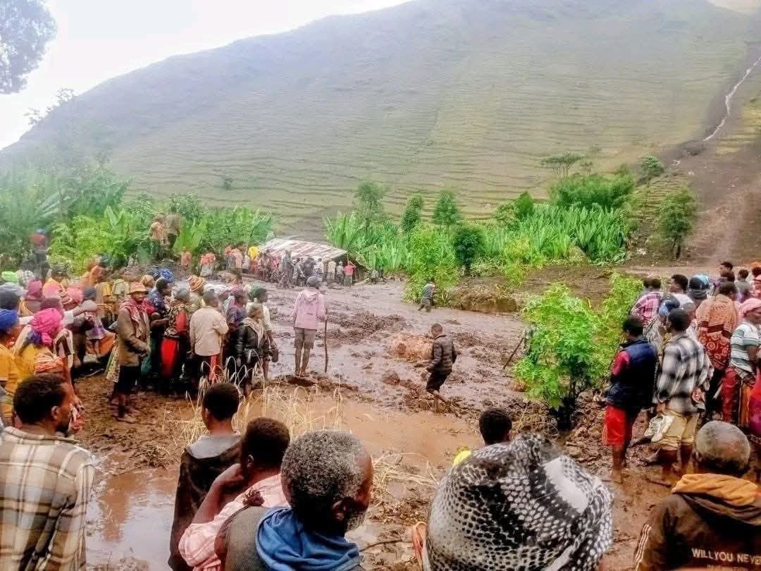 NexusEchoX's tweet photo. Death Toll Rises to 80 in Ethiopia Landslide Disaster
At least 80 people have been confirmed dead and many more remain missing following devastating landslides in southern Ethiopia's #GamoZone .
The disaster, triggered by days of relentless heavy rainfall, has also impacted neighboring Kenya, where over 60 deaths have been reported.
The Ethiopian government has declared three days of national mourning to honor the victims.