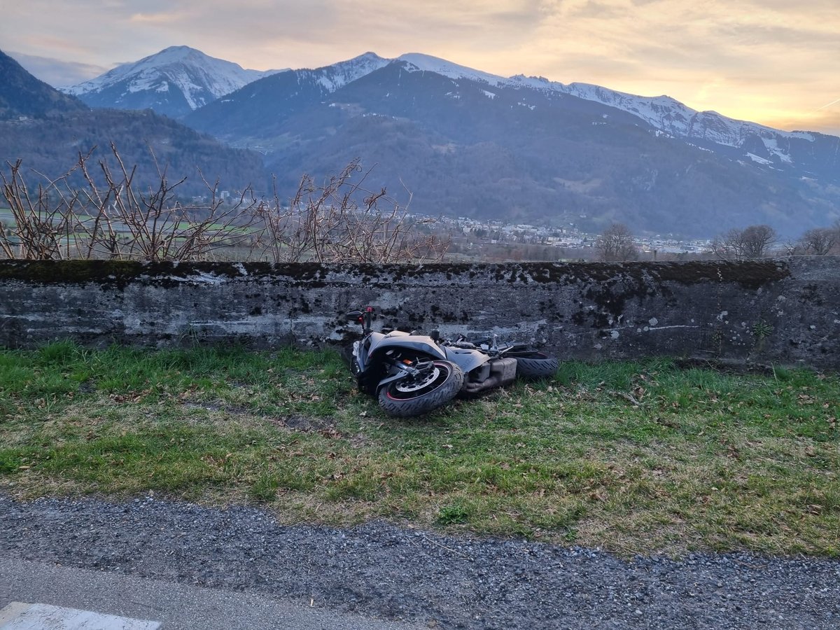 Kantonspolizei GR tweet media