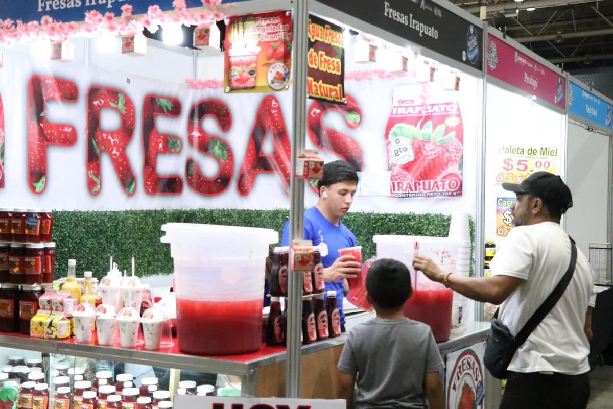 BELLATRIX_RAZO's tweet photo. Se inauguró la Feria de las Fresas en Irapuato.

Del 13 al 29 de marzo, habrá actividades culturales, artísticas, gastronómicas y recreativas para todas las edades.

Esperan recibir más de 500 mil visitantes y generar una derrama económica superior a los 190 millones de pesos. https://t.co/5SOza5ZUR2