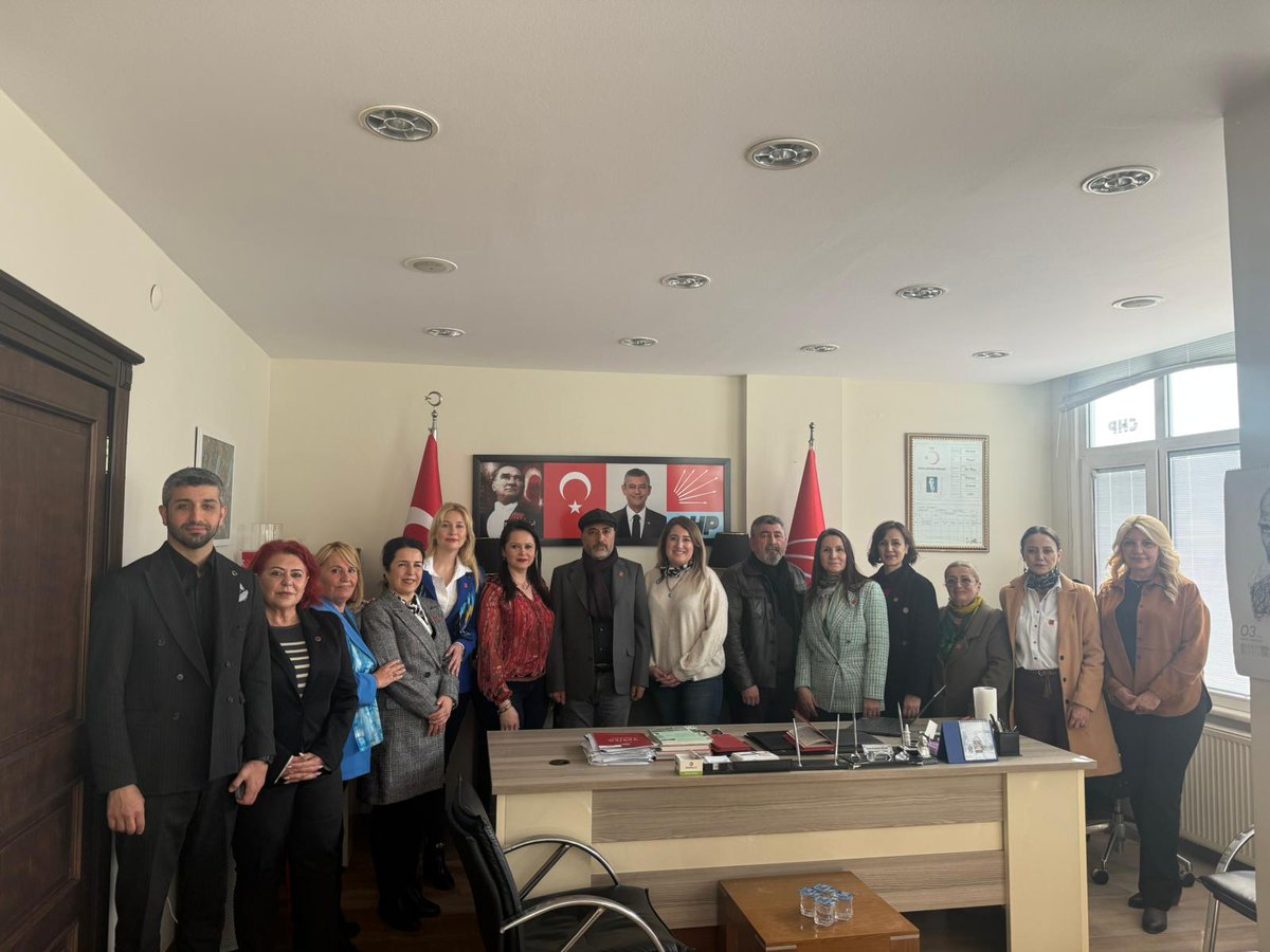EngelsizCHP's tweet photo. Engelli Haklarından Sorumlu İl Başkan Yardımcımız Selahattin Erbaş ve Engelli Hakları Komitemiz, Bakırköy Engelli Hakları Komisyonumuzla bir araya gelerek örgütlenme çalışmalarını ve önümüzdeki döneme ilişkin mücadele yol haritamızı değerlendirdi. https://t.co/7Aywf9GZlI