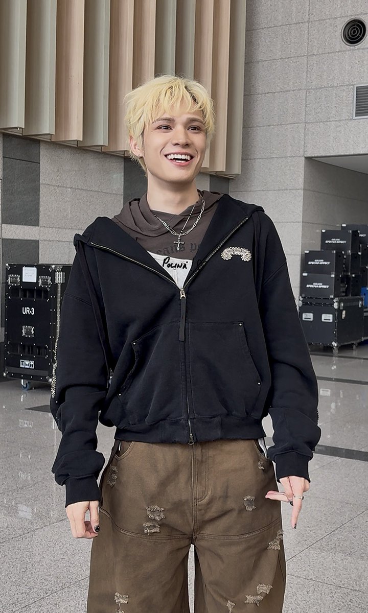 polina🤍💫 tweet media