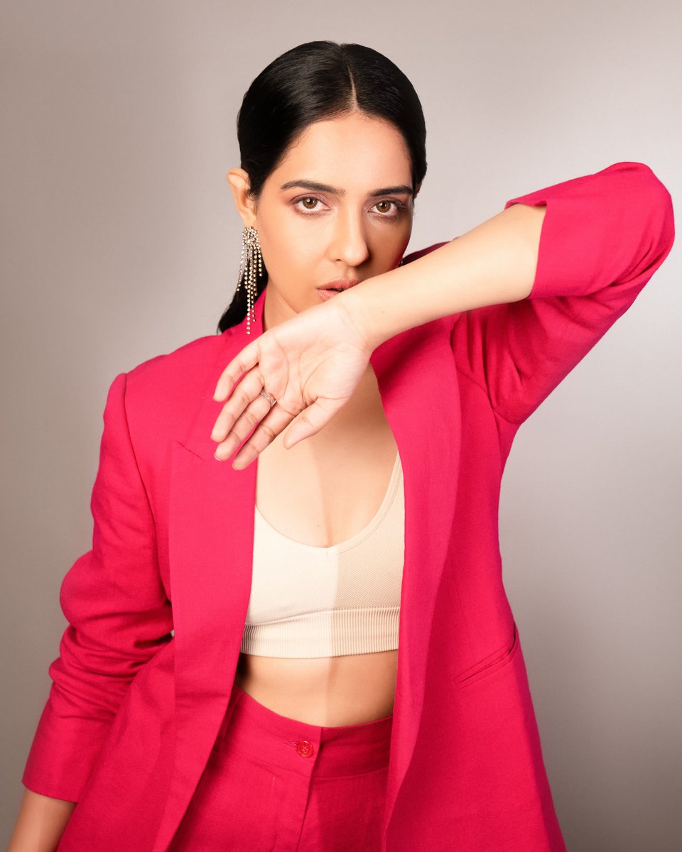 Weekendvibes_'s tweet photo. Malvi Malhotra 💓
#Malvi #MalviMalhotra https://t.co/kbooMABubW