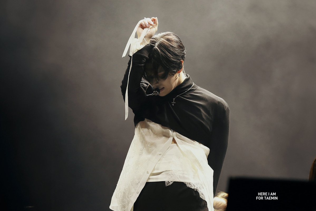 Here-iam tweet media