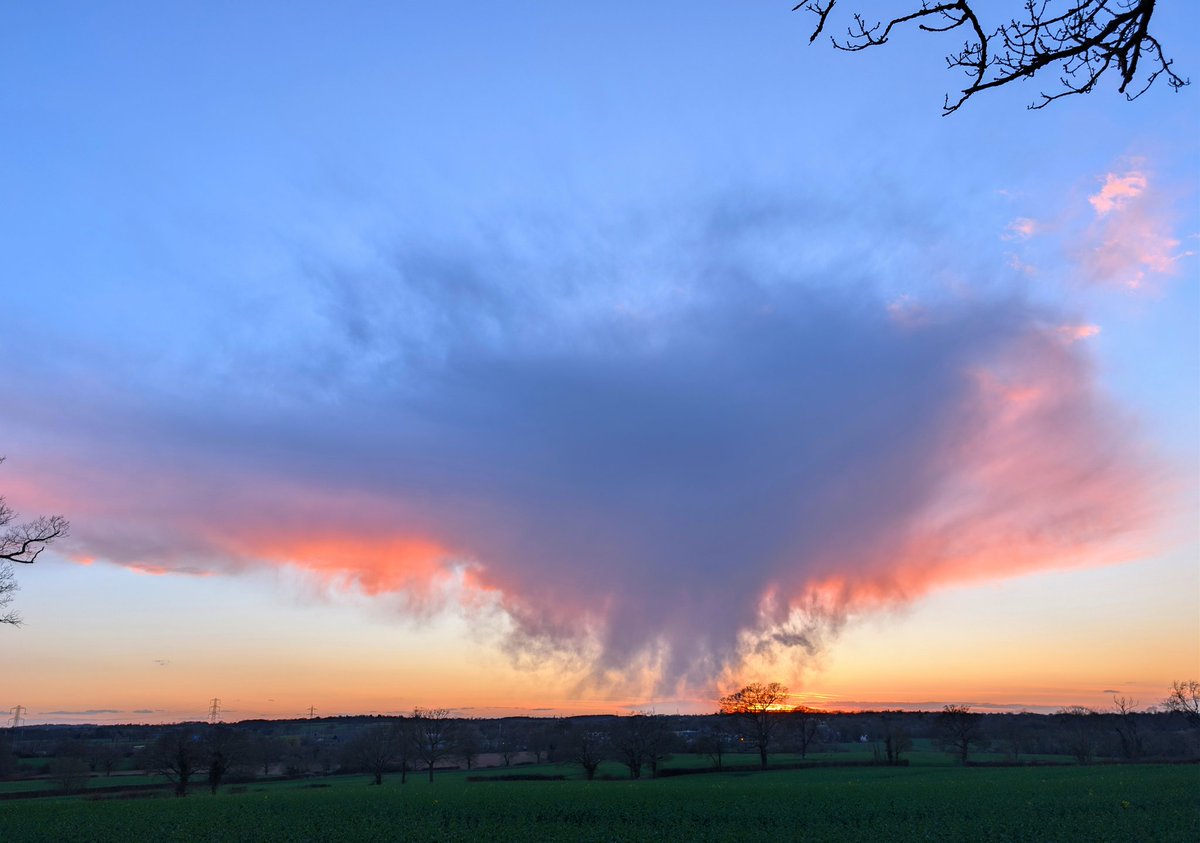 Sᴏᴜᴛʜᴇʀɴ ᴇɴɢʟᴀɴᴅ ᴡᴇᴀᴛʜᴇʀ tweet media