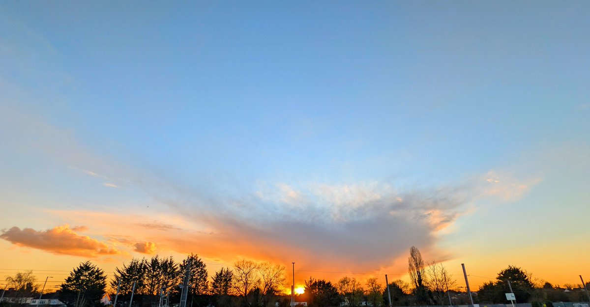 Sᴏᴜᴛʜᴇʀɴ ᴇɴɢʟᴀɴᴅ ᴡᴇᴀᴛʜᴇʀ tweet media