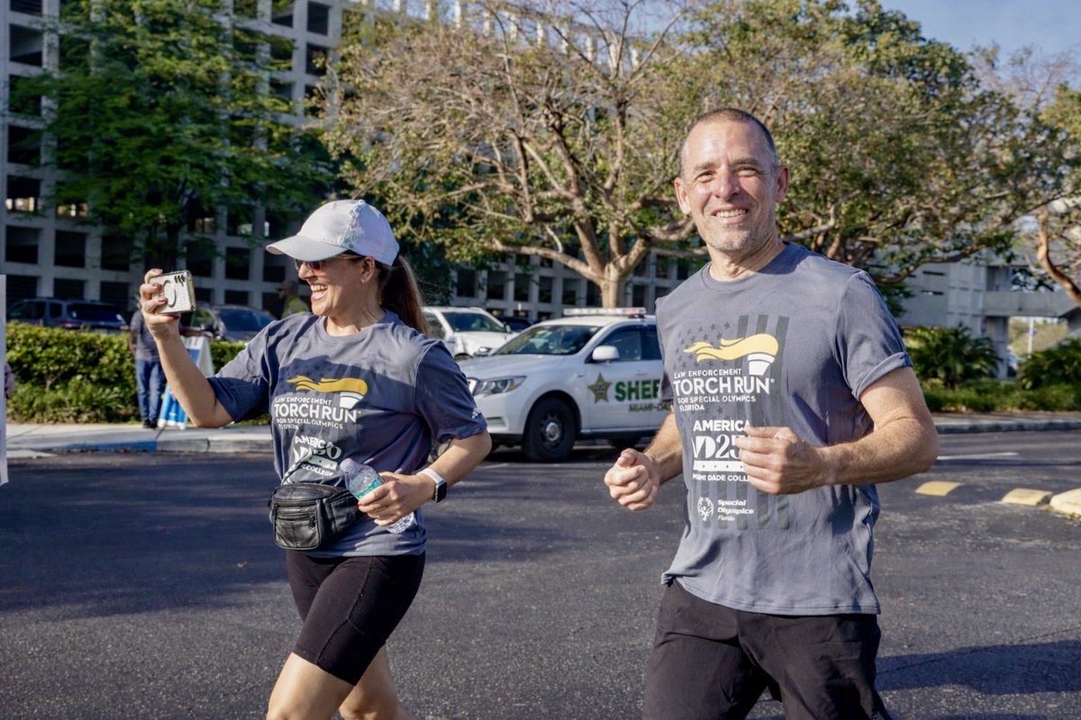 Miami Dade College tweet media