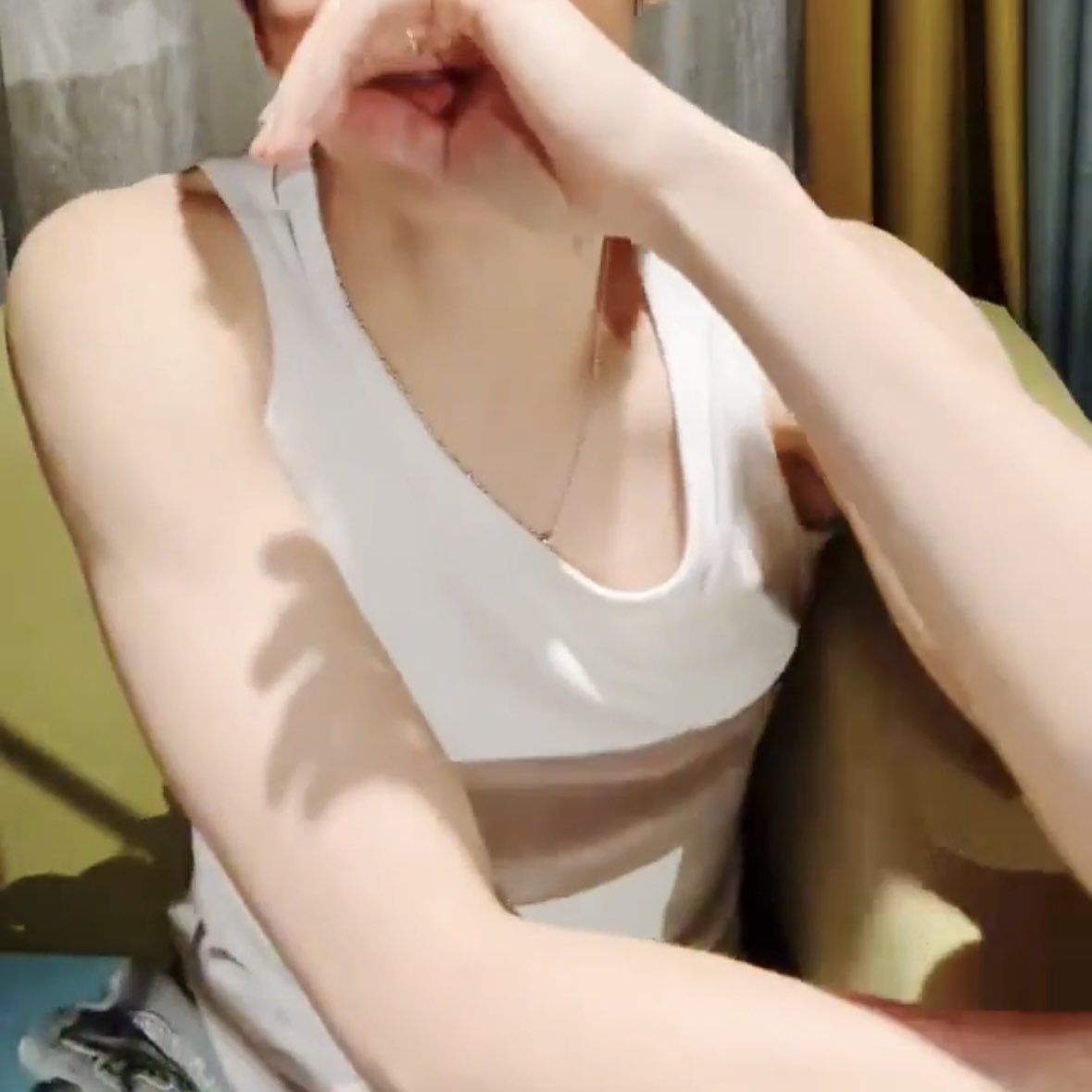 오시온 가슴 tweet media