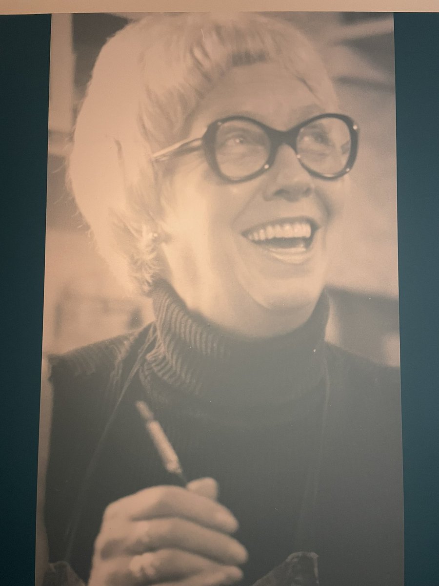 JanetStanley1's tweet photo. #BerylCook #art @theboxplymouth https://t.co/hDfd7IjkPe