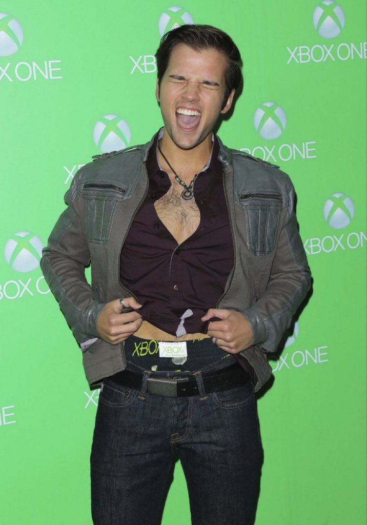 dudes hub tweet media