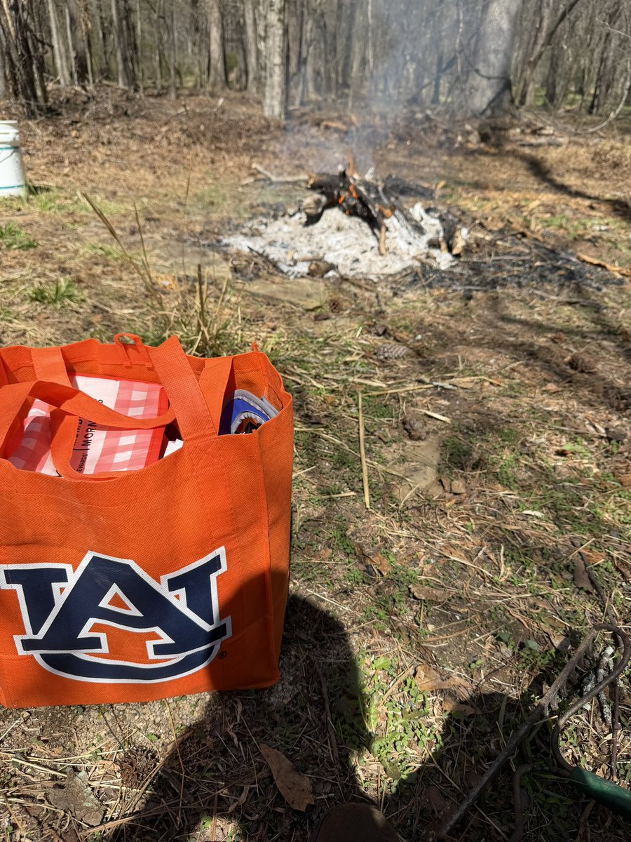 Wifey made me a burn day picnic lunch before she went off to work. I’ll keep her.