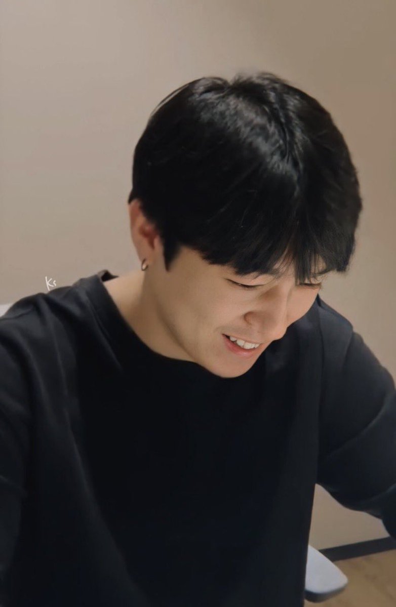 Gravitated. tweet media