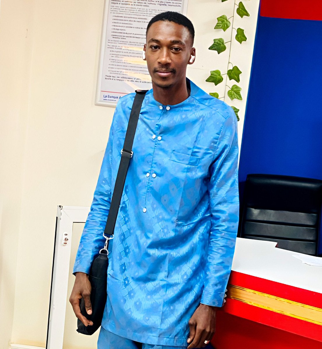 kaneibrahim907's tweet photo. Style africain. Élégance naturelle. 🌍👑

#AfricanStyle
#AfricanFashion
#ProudAfrican https://t.co/NzAMtx5Imk