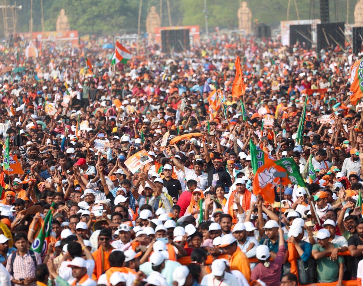 Narendra Modi tweet media