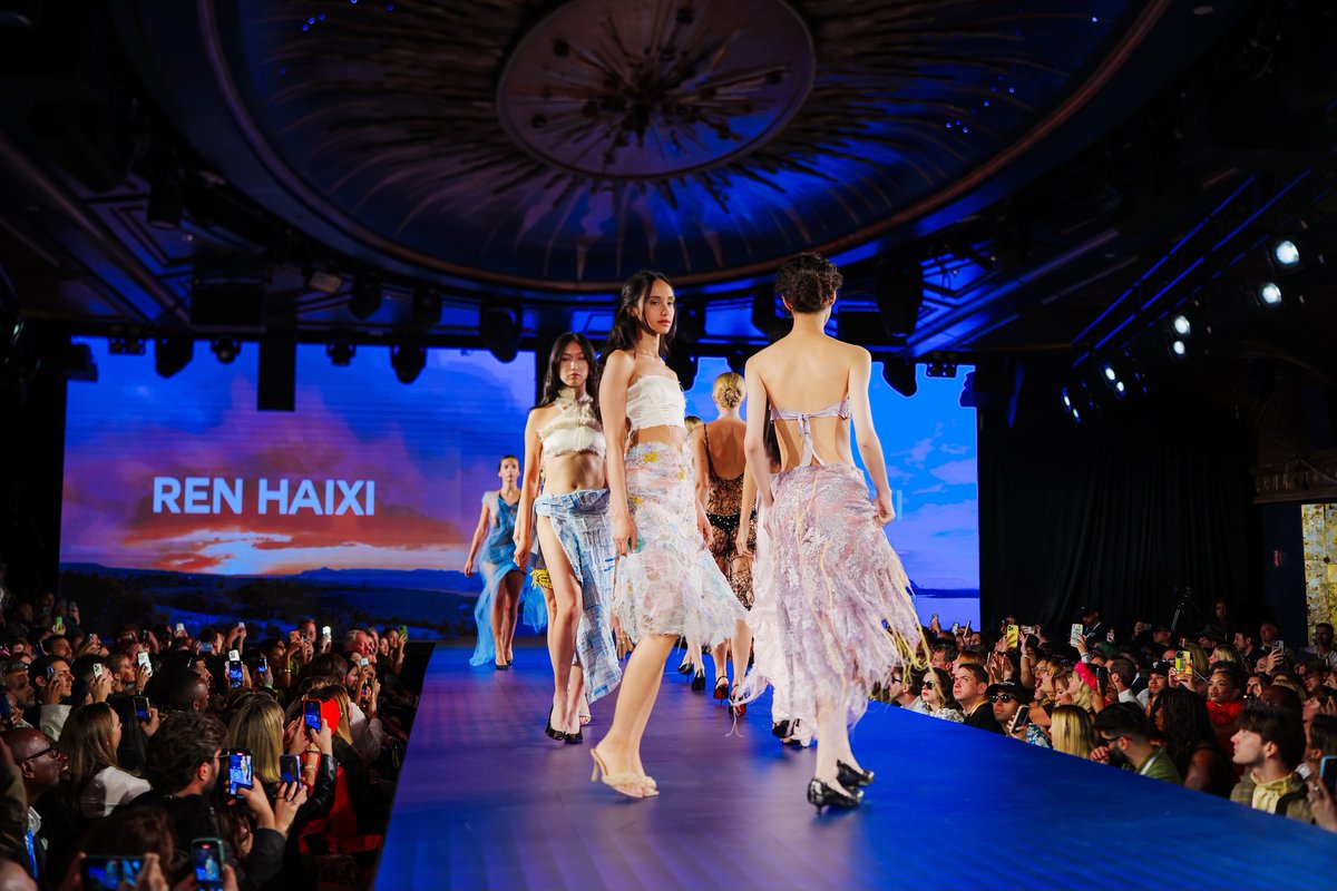 Runway 7 Fashion tweet media