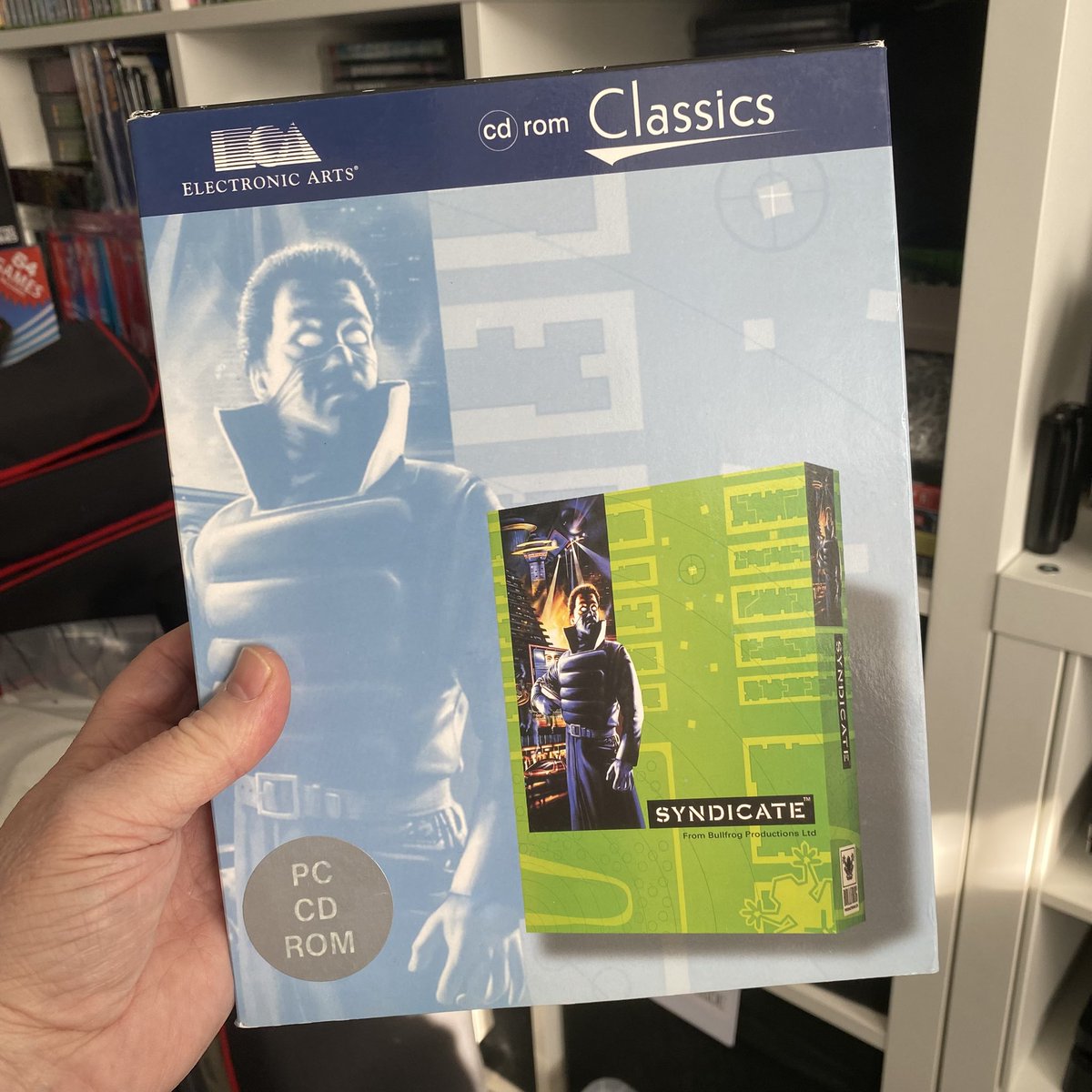 retroguybry's tweet image. Big box Syndicate back in my possession. Not the version I used to have but for what I paid I’ll settle for the classics edition. Always preferred playing the PC to the Amiga version. #Syndicate #Bullfrog #ElectronicArts