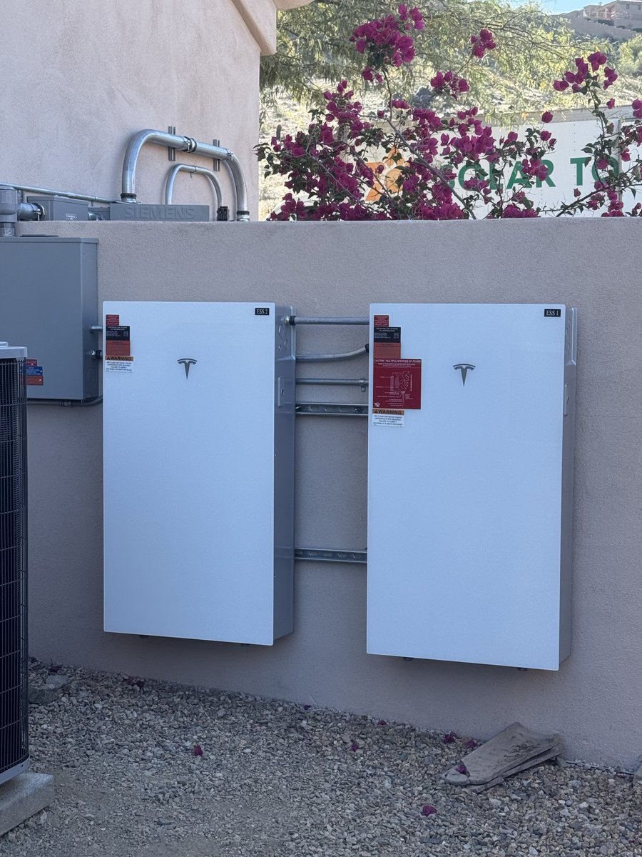 mykybeemer's tweet photo. Have begun to go off grid, soon free power! Thanks Elon! https://t.co/2vuUxENVUE