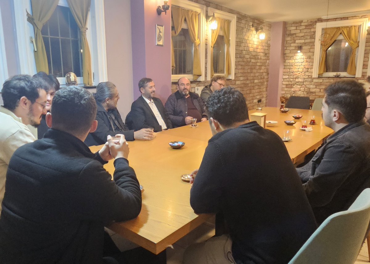 Siyasal Bilgiler Fakültesi Mezunları Ankara İftarı

Ankara’da mezunlarımızla bir araya geldik. Samimiyetin ve muhabbetin hâkim olduğu bu güzel buluşmada, Ramazan-ı Şerif’in bereketini hep birlikte yaşadık.

Bu anlamlı akşamda bizlerle olan tüm mensuplarımıza teşekkür ederiz.