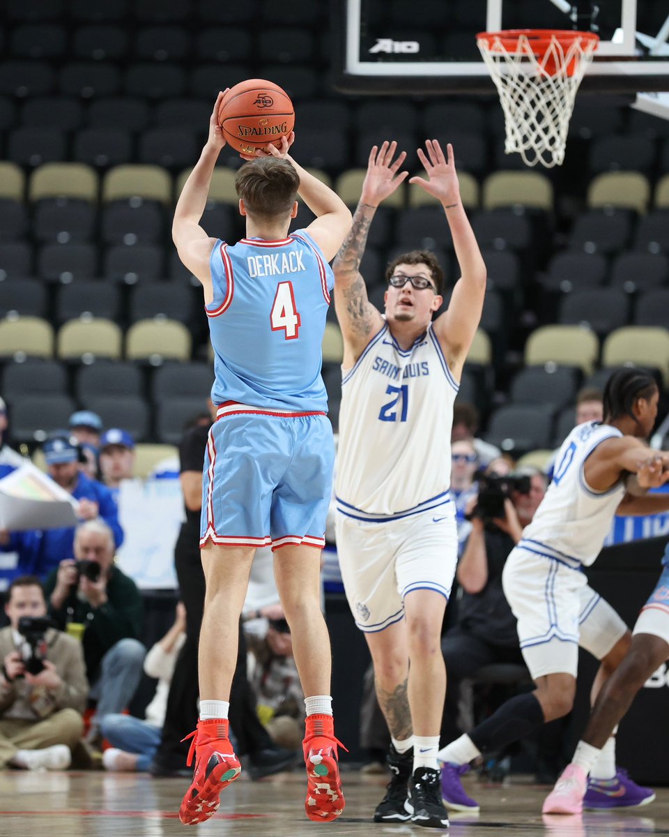 SLU with 9 turnovers already. Averaging 12.1 per game (217th)

Billikens need to keep limit free Flyers opportunities. Saint Louis shooting efficiency has been amazing (69 FG%)

SLU 24 - DAY 22, 7:35 1H

📸 <a href="/HenselMedia_/">Hunter Hensel</a>