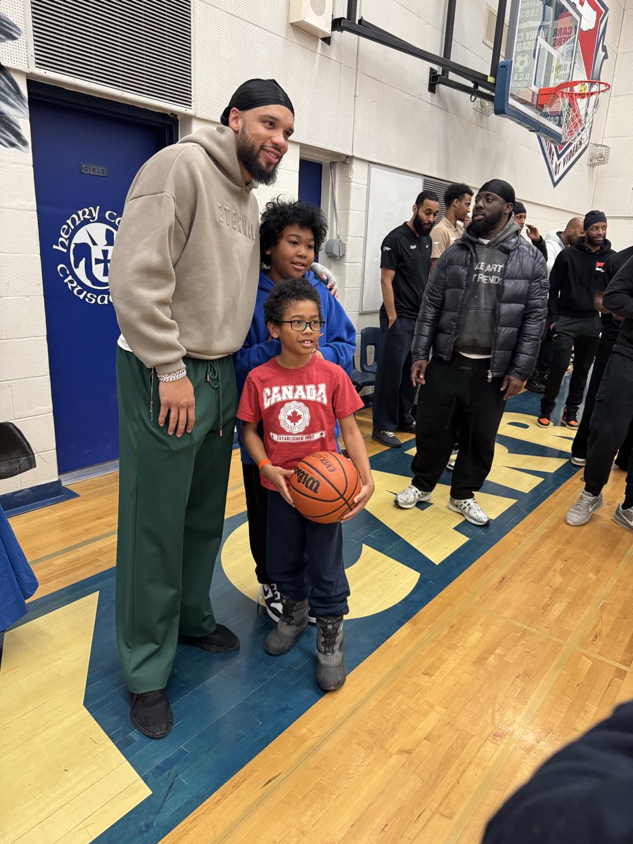 Michael Grange tweet media