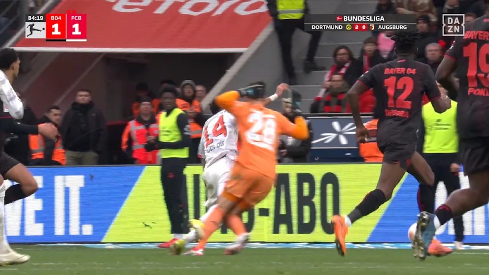 Media Bayern France tweet media