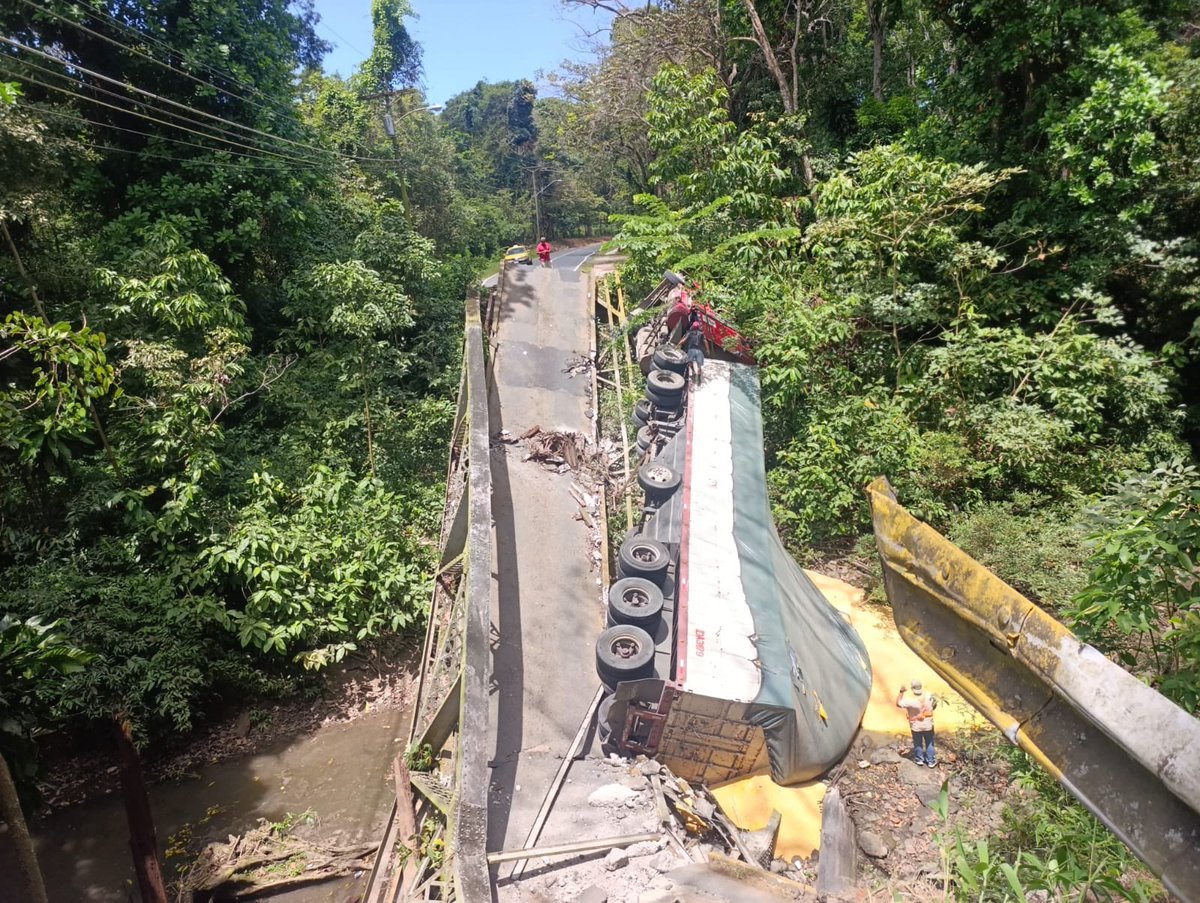 Tráfico Panamá tweet media