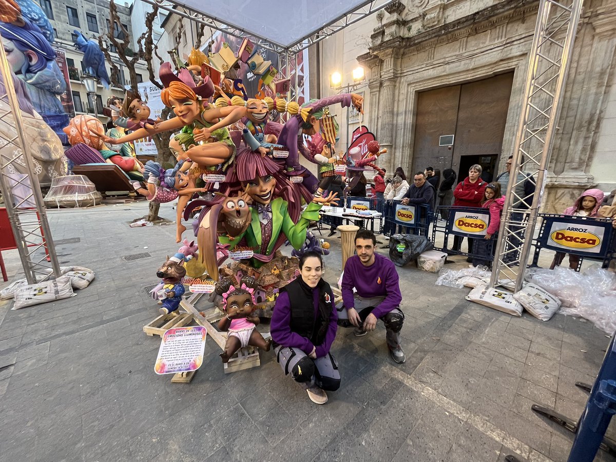 Falla del Pilar tweet media