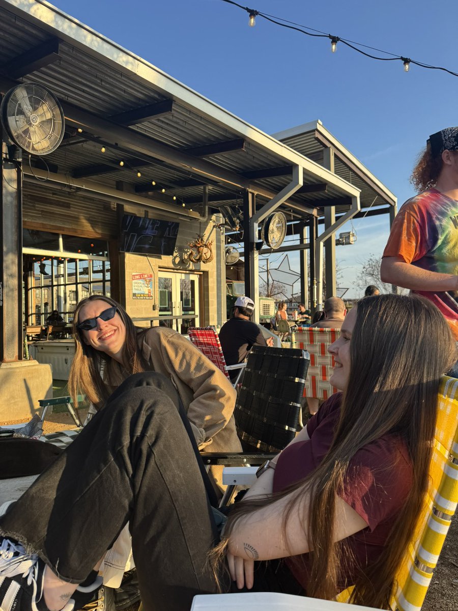 emma ✨ tweet media