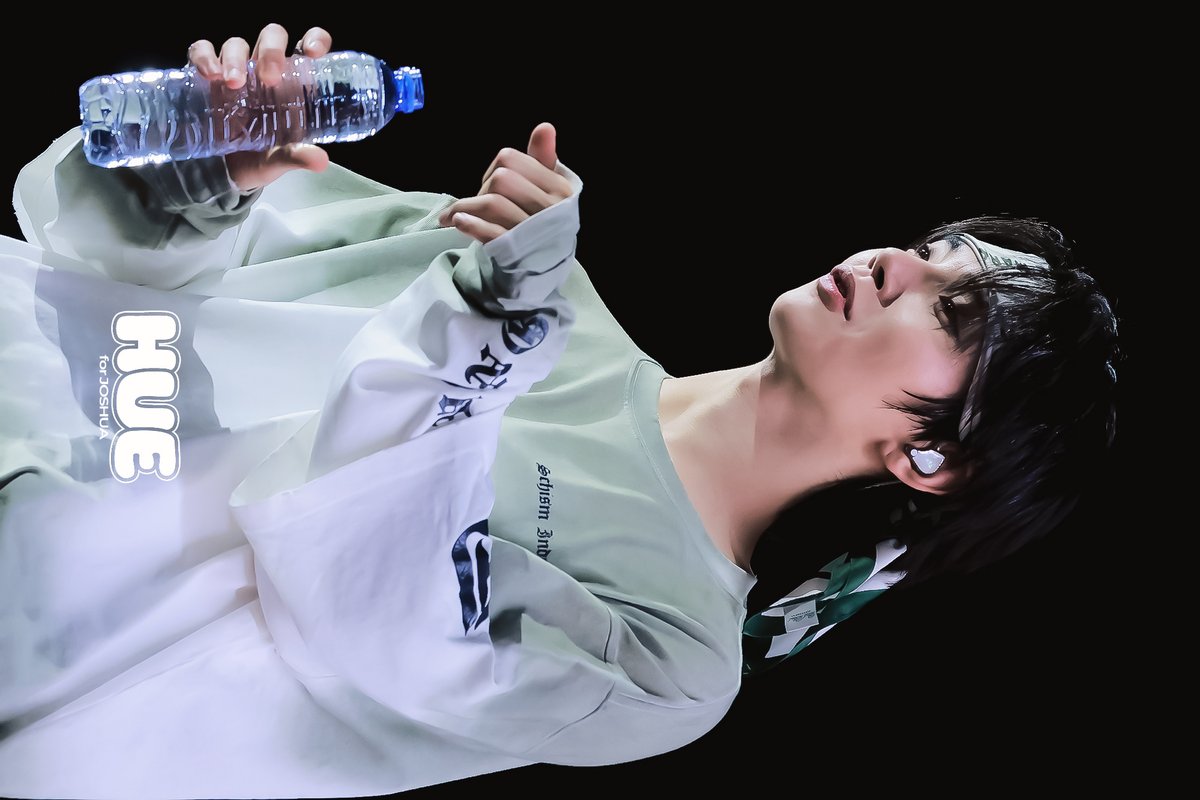 1230colors's tweet photo. 조슈아♡반다나..
#조슈아 #JOSHUA #세븐틴 #SEVENTEEN https://t.co/2K1A1Yu3CO