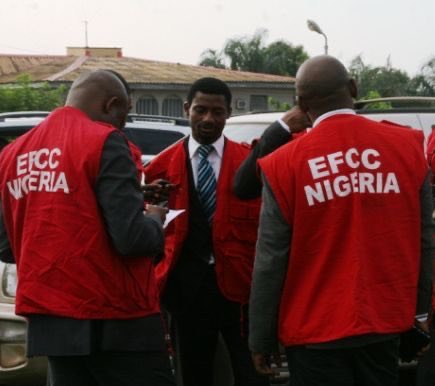 Snow-White tweet media