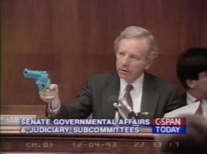 Leslie Harvey Oswald tweet media