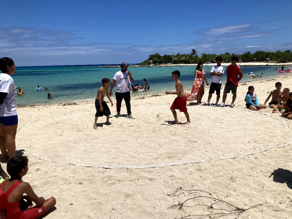 Se desarrolla en el municipio de Jesús Menéndez, las Tomas Deportivas "En marcha con Fidel" esta vez con los Festivales de Mar y Playa. #DeporteLasTunas #LasTunas #PorLasTunasLaVictoria #PorUn26En26 #SíSePuede #100AñosConFidel