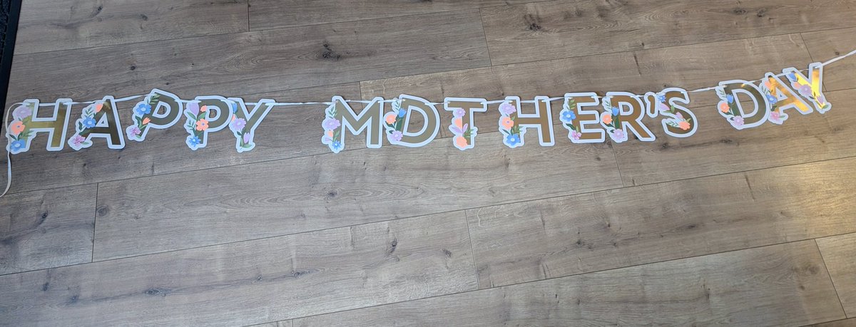 Ceejays88's tweet photo. @homebargains might want to double check your warehouse workers can spell ok next time 🤣 bit late for me to swap it now 🤦 https://t.co/v5t6s9tYT7