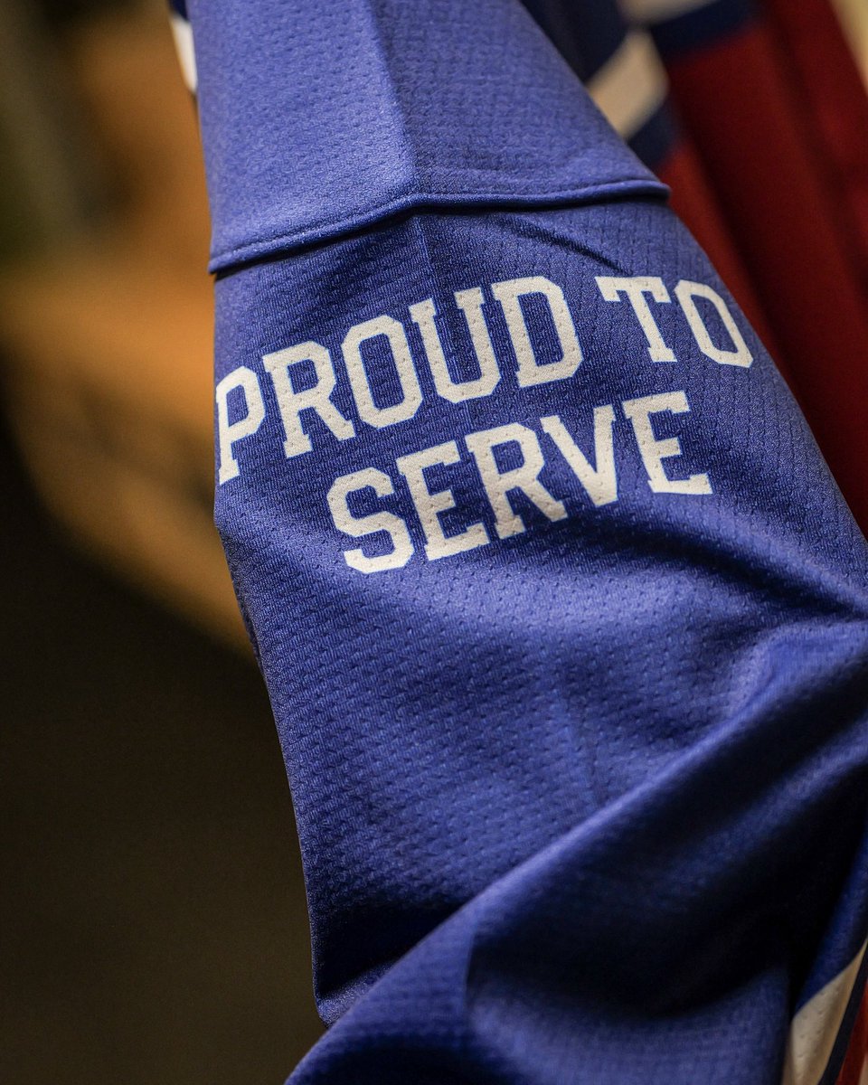 RoadrunnersAHL's tweet image. 👀Take a look at our brand new First Responders Jersey!!!

🏒We’ll be wearing these in game TONIGHT…AND auctioning them off after the game!!!

🎟️Make sure to grab tickets because this auction is live tonight! Which player’s jersey do YOU want?

#letsgotucson #auction #jersey